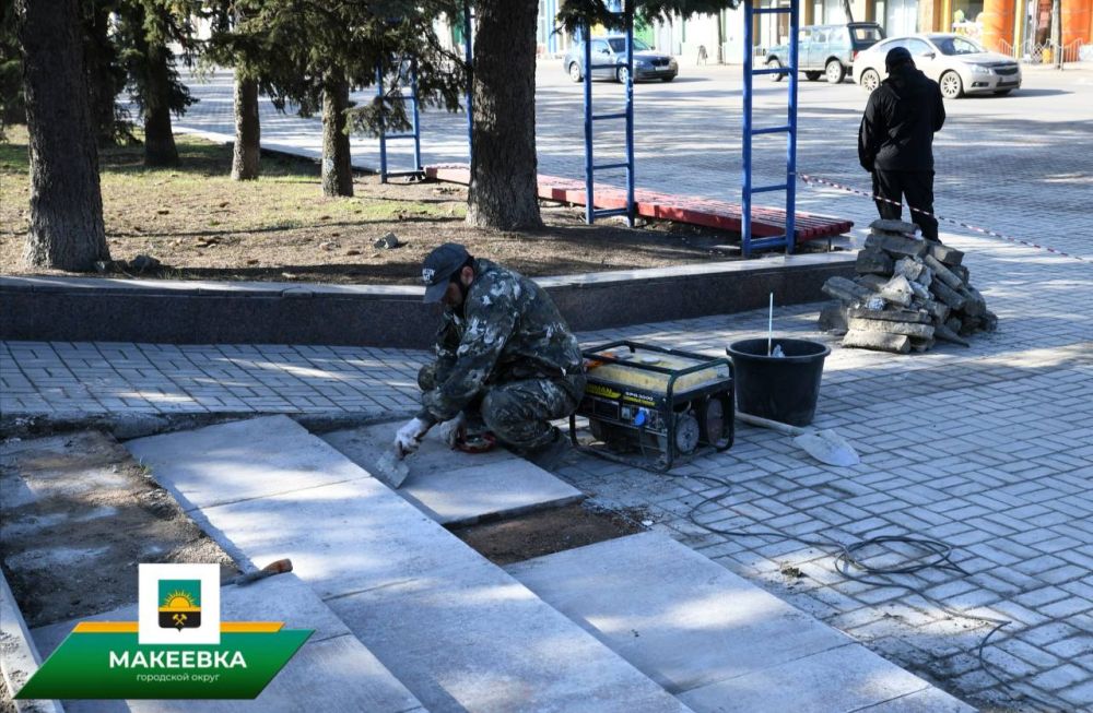 В Макеевке активно ведутся работы по ремонту мемориалов, памятников и обелисков воинской славы в рамках подготовки к 80-летию Победы в Великой Отечественной войне