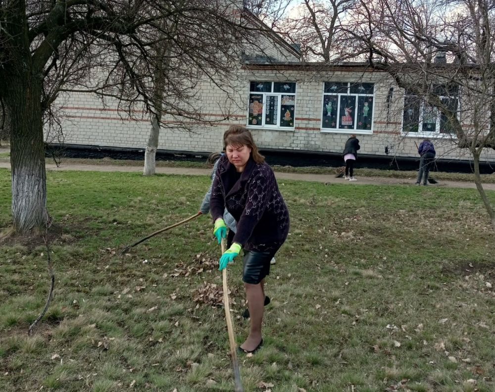 Кировский внутригородской район принял участие в общегородском субботнике Кировский внутригородской район принял участие в общегородском субботнике
