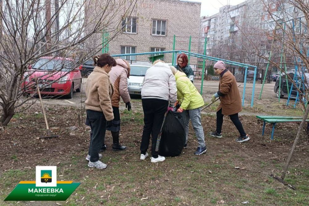 В Центрально-Городском районе состоялся субботник