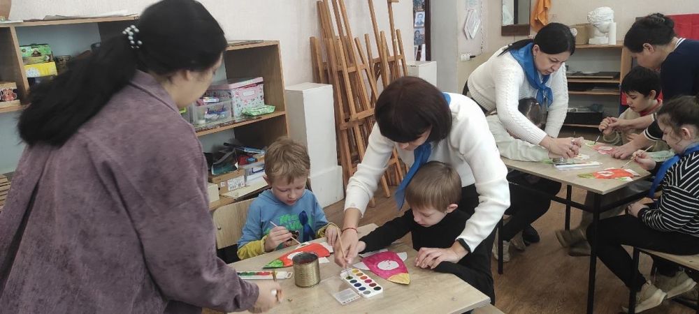 В рамках проведения Всероссийской недели распространения информации об аутизме воспитанники ГКДОУ "ДЕТСКИЙ САД №168 Г.О. МАКЕЕВКА"ДНР посетили МБУ "Художественная школа города Макеевка" В рамках проведения Всероссийской недели распространения информации об аутизме воспитанники ГКДОУ "ДЕТСКИЙ САД №168 Г.О. МАКЕЕВКА"ДНР посетили МБУ "Художественная школа города Макеевка"