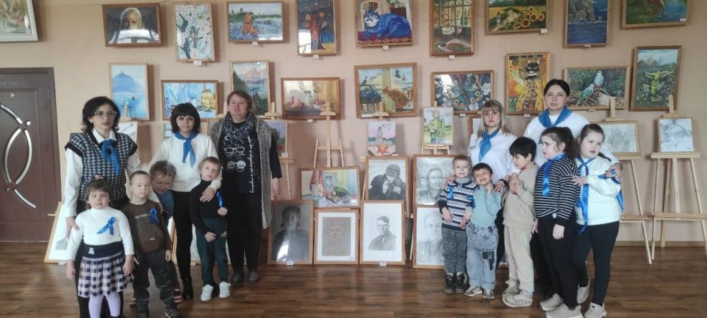 В рамках проведения Всероссийской недели распространения информации об аутизме воспитанники ГКДОУ "ДЕТСКИЙ САД №168 Г.О. МАКЕЕВКА"ДНР посетили МБУ "Художественная школа города Макеевка"