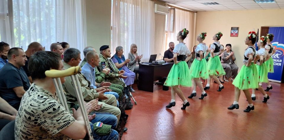 1 июля, в рамках партийного проекта «Историческая память» в Управе Советского района поздравили участников специальной операции с Днем ветеранов боевых действий 1 июля, в рамках партийного проекта «Историческая память» в Управе Советского района поздравили участников специальной операции с Днем ветеранов боевых действий