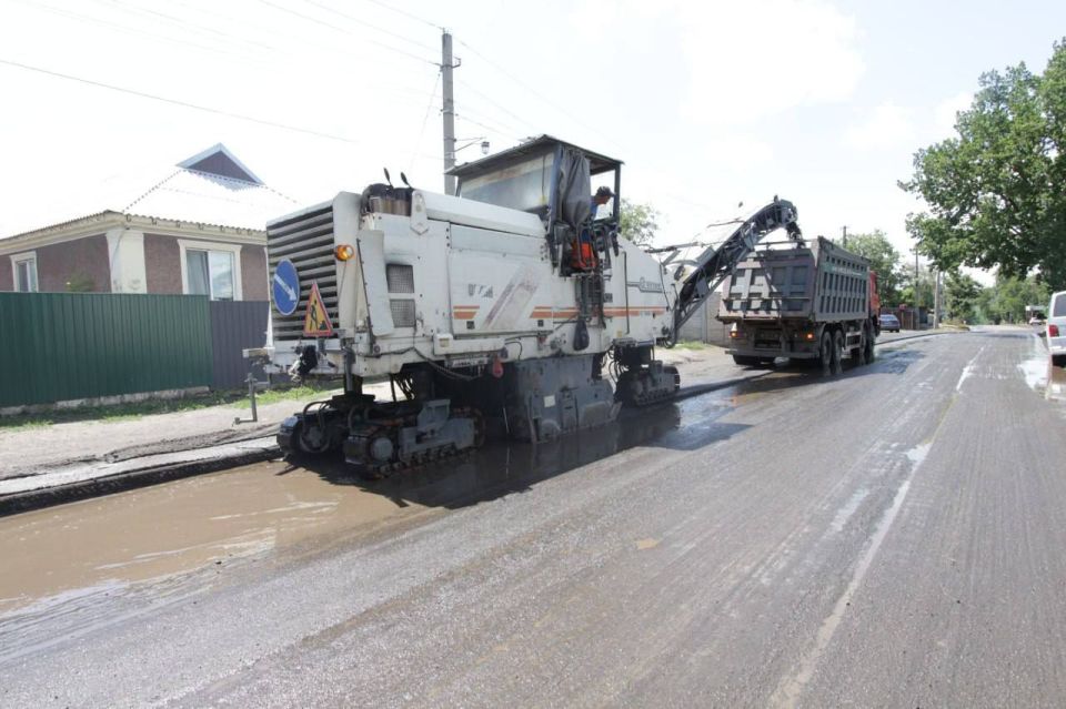 В ДНР началась масштабная кампания по восстановлению улично-дорожной сети Донецко-Макеевской агломерации В ДНР началась масштабная кампания по восстановлению улично-дорожной сети Донецко-Макеевской агломерации