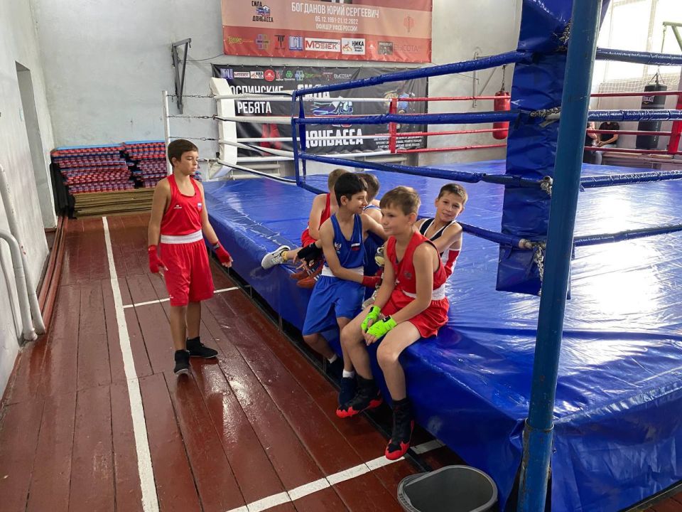 1 июля в городе Моспино, на базе ДК «ЮНОСТЬ», прошёл открытый турнир приуроченный празднованию 130 - летия Российского бокса 1 июля в городе Моспино, на базе ДК «ЮНОСТЬ», прошёл открытый турнир приуроченный празднованию 130 - летия Российского бокса