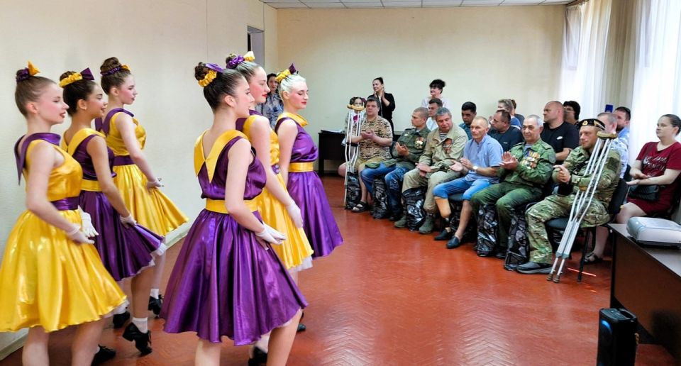 1 июля, в рамках партийного проекта «Историческая память» в Управе Советского района поздравили участников специальной операции с Днем ветеранов боевых действий 1 июля, в рамках партийного проекта «Историческая память» в Управе Советского района поздравили участников специальной операции с Днем ветеранов боевых действий