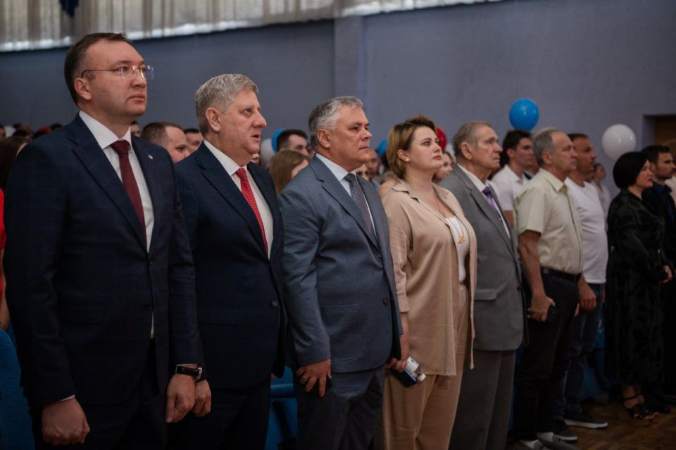 Сегодня в Донбасской национальной академии строительства и архитектуры написана ещё одна страница – дипломы о высшем образовании получили 961 выпускник вуза и 48 лицеистов Сегодня в Донбасской национальной академии строительства и архитектуры написана ещё одна страница – дипломы о высшем образовании получили 961 выпускник вуза и 48 лицеистов