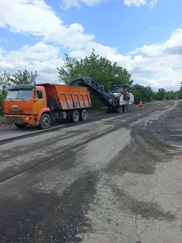 В ДНР началась масштабная кампания по восстановлению улично-дорожной сети Донецко-Макеевской агломерации В ДНР началась масштабная кампания по восстановлению улично-дорожной сети Донецко-Макеевской агломерации