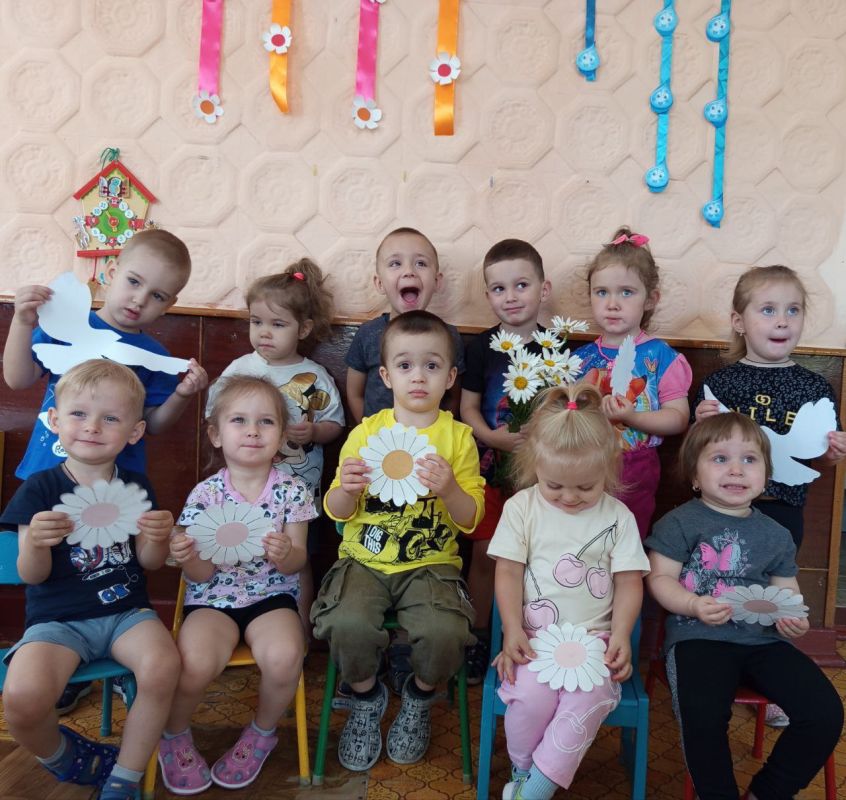 День семьи, любви и верности — молодой праздник, но такой нужный! СЧАСТЬЕ, если у нас есть СЕМЬЯ День семьи, любви и верности — молодой праздник, но такой нужный! СЧАСТЬЕ, если у нас есть СЕМЬЯ