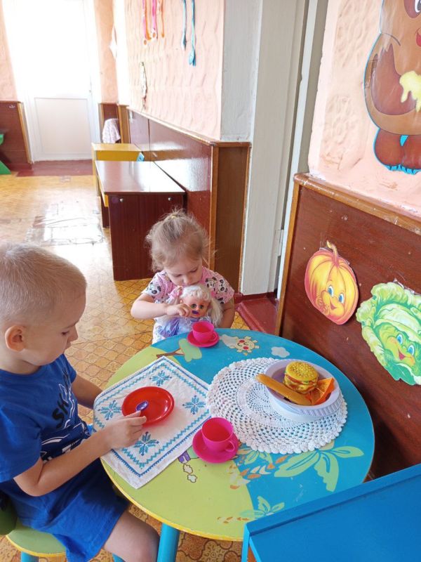 День семьи, любви и верности — молодой праздник, но такой нужный! СЧАСТЬЕ, если у нас есть СЕМЬЯ День семьи, любви и верности — молодой праздник, но такой нужный! СЧАСТЬЕ, если у нас есть СЕМЬЯ