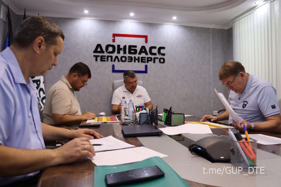 Сергей Полхов провел совещание по ликвидации аварий на сетях водоснабжения Сергей Полхов провел совещание по ликвидации аварий на сетях водоснабжения