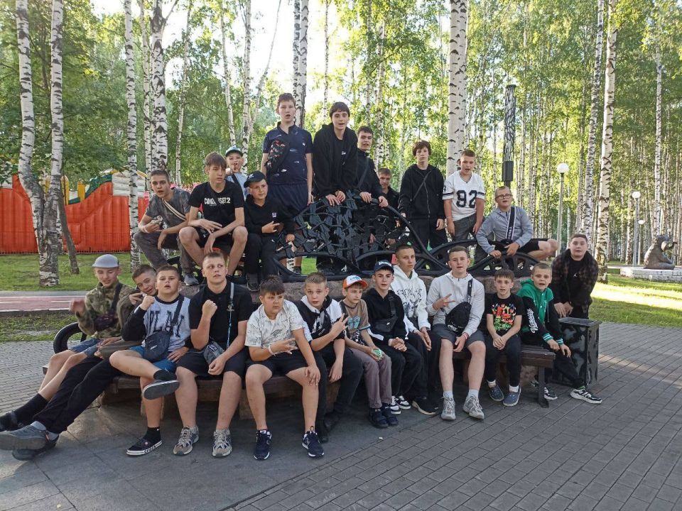 50 макеевских школьников приехали в Муниципальное бюджетное учреждение дополнительного образования оздоровительно-образовательный (профильный) центр «Юбилейный» 50 макеевских школьников приехали в Муниципальное бюджетное учреждение дополнительного образования оздоровительно-образовательный (профильный) центр «Юбилейный»