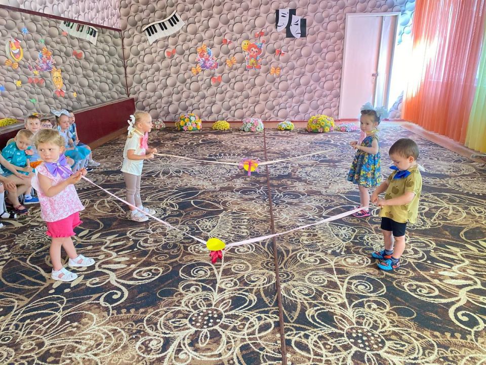 ДЕНЬ БАНТИКОВ В ГКДОУ "ДЕТСКИЙ САД № 190 Г.О. МАКЕВКА" ДНР ДЕНЬ БАНТИКОВ В ГКДОУ "ДЕТСКИЙ САД № 190 Г.О. МАКЕВКА" ДНР