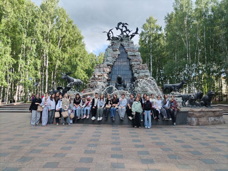 50 макеевских школьников приехали в Муниципальное бюджетное учреждение дополнительного образования оздоровительно-образовательный (профильный) центр «Юбилейный» 50 макеевских школьников приехали в Муниципальное бюджетное учреждение дополнительного образования оздоровительно-образовательный (профильный) центр «Юбилейный»