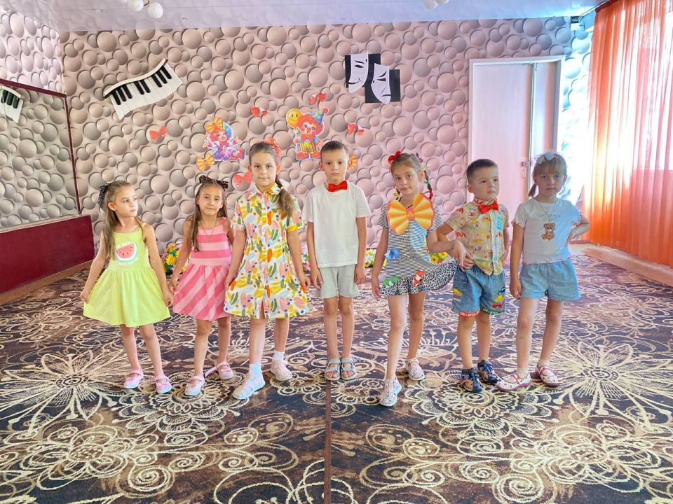 ДЕНЬ БАНТИКОВ В ГКДОУ "ДЕТСКИЙ САД № 190 Г.О. МАКЕВКА" ДНР ДЕНЬ БАНТИКОВ В ГКДОУ "ДЕТСКИЙ САД № 190 Г.О. МАКЕВКА" ДНР