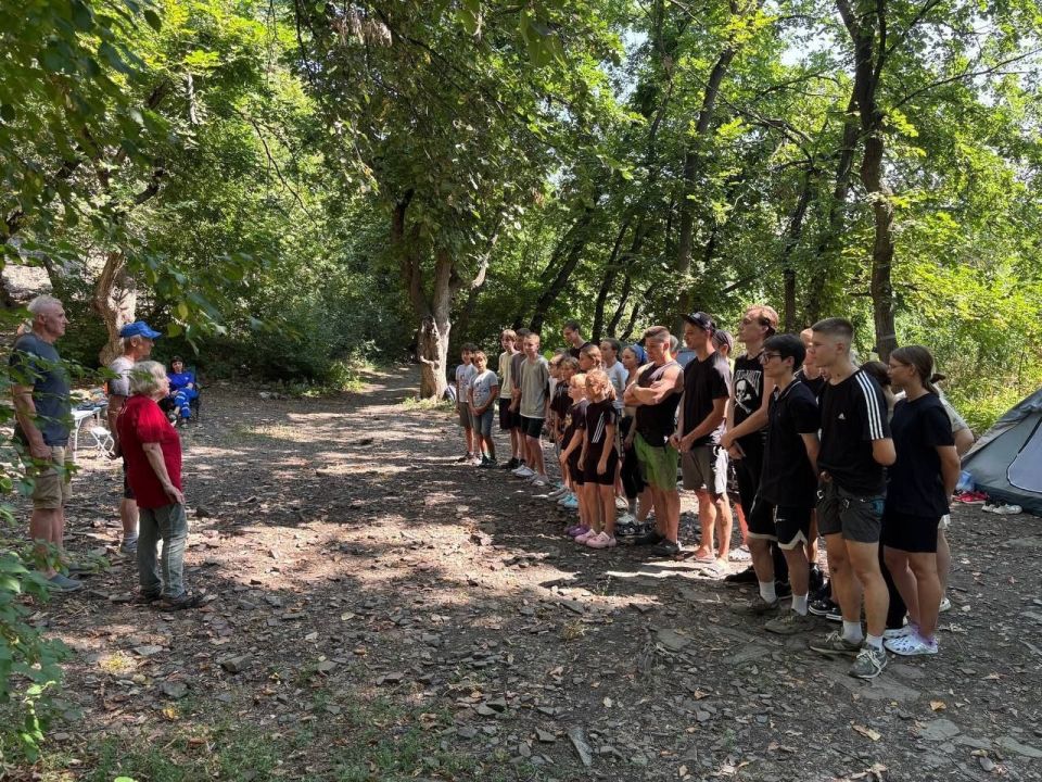 19 и 20 июля в Зуевке на территории скального массива парка "Зуевский" состоялись Чемпионат и Первенство ДНР по скалолазанию среди мужчин и женщин, юниоров и юниорок, юношей и девушек, мальчиков и девочек 19 и 20 июля в Зуевке на территории скального массива парка "Зуевский" состоялись Чемпионат и Первенство ДНР по скалолазанию среди мужчин и женщин, юниоров и юниорок, юношей и девушек, мальчиков и девочек