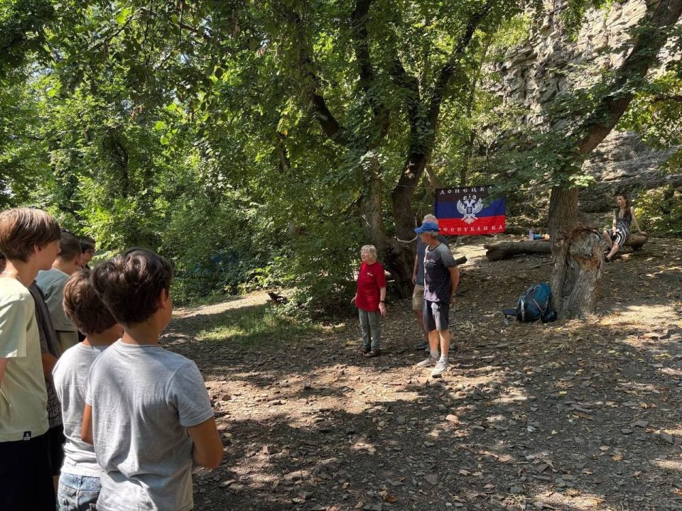 19 и 20 июля в Зуевке на территории скального массива парка "Зуевский" состоялись Чемпионат и Первенство ДНР по скалолазанию среди мужчин и женщин, юниоров и юниорок, юношей и девушек, мальчиков и девочек 19 и 20 июля в Зуевке на территории скального массива парка "Зуевский" состоялись Чемпионат и Первенство ДНР по скалолазанию среди мужчин и женщин, юниоров и юниорок, юношей и девушек, мальчиков и девочек