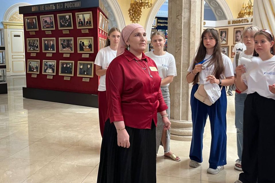 Визит в Мемориальный комплекс Славы имени А.А. Кадырова Визит в Мемориальный комплекс Славы имени А.А. Кадырова