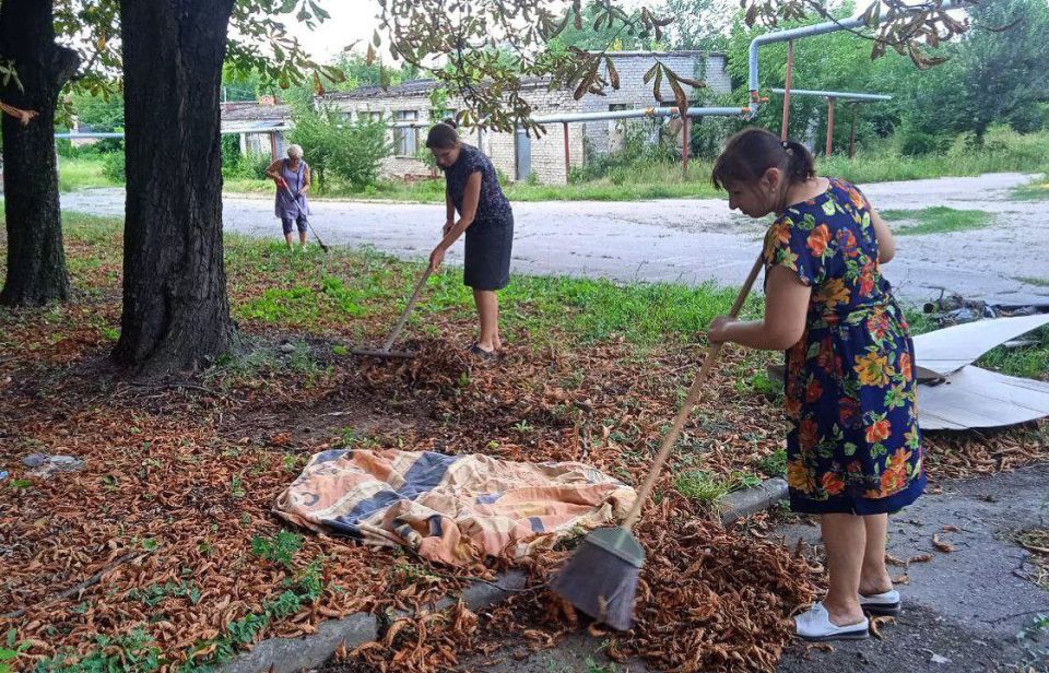 Вот так проходит субботник в Червоногвардейском районе!