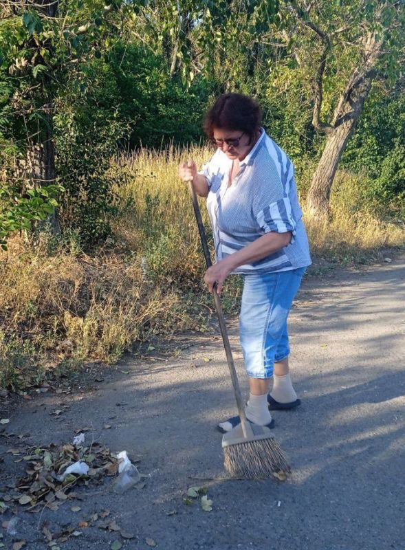 В Центрально-Городском районе тоже субботничают с пользой! В Центрально-Городском районе тоже субботничают с пользой!