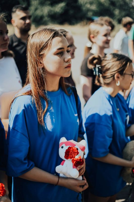 Помним и скорбим: в Донецке и Макеевке прошли акции памяти погибших детей Донбасса Помним и скорбим: в Донецке и Макеевке прошли акции памяти погибших детей Донбасса
