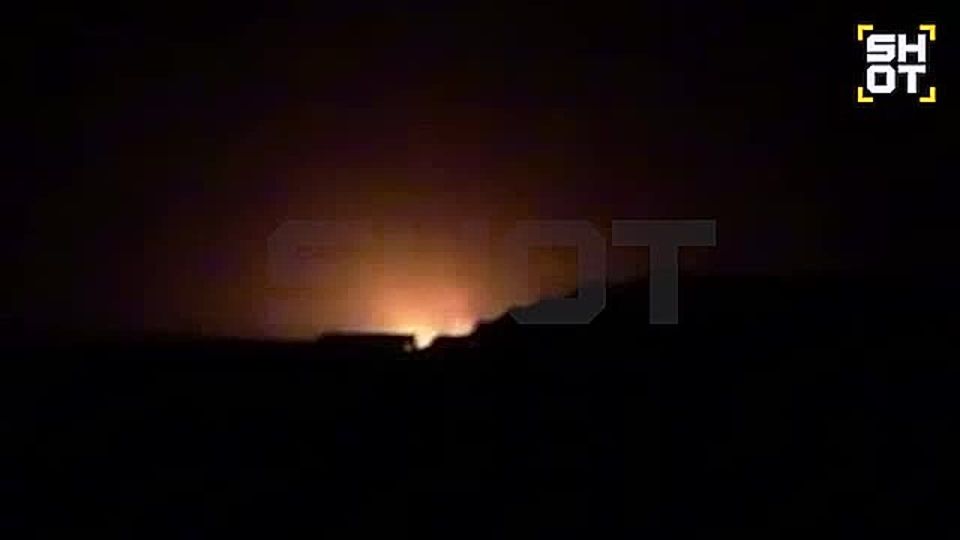 Донецк под массированным обстрелом ВСУ: один из вражеских беспилотников влетел в жилой дом, а несколько районов города остались без света