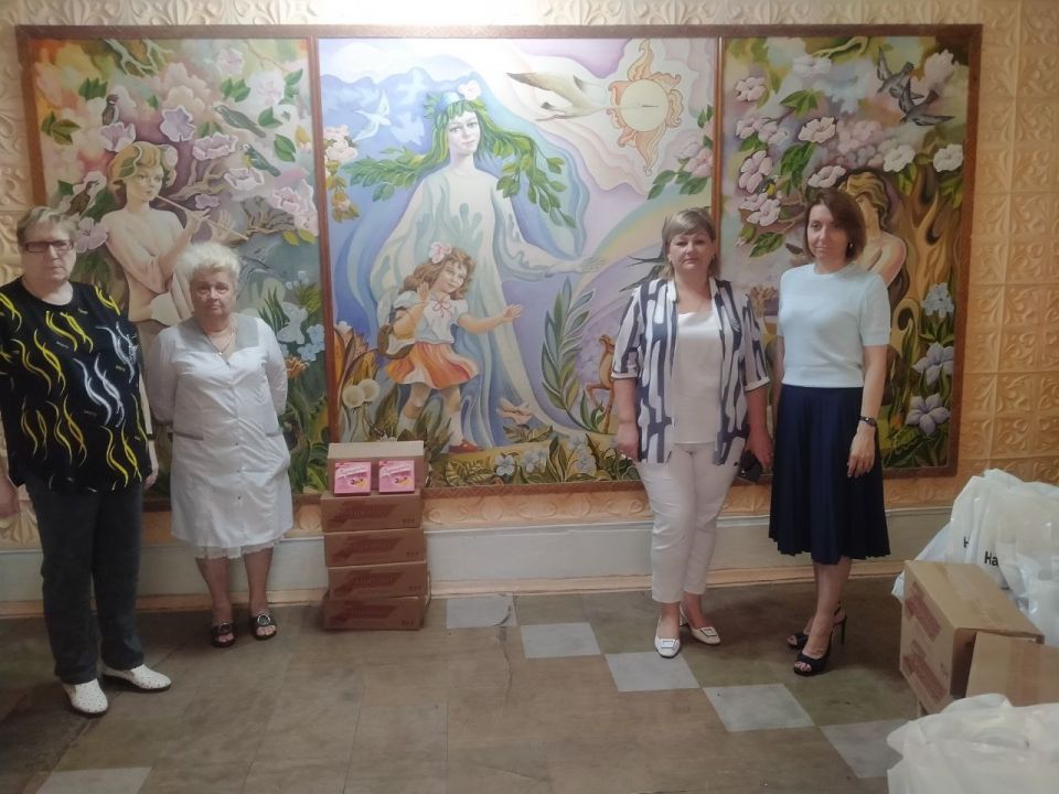 Сегодня, 30 июля, заместитель главы Администрации городского округа Макеевка, руководитель «Совета женщин города Макеевки» Ирина Сидякина при участии руководителя Благотворительного фонда «Сердце», члена партии Единая Россия...