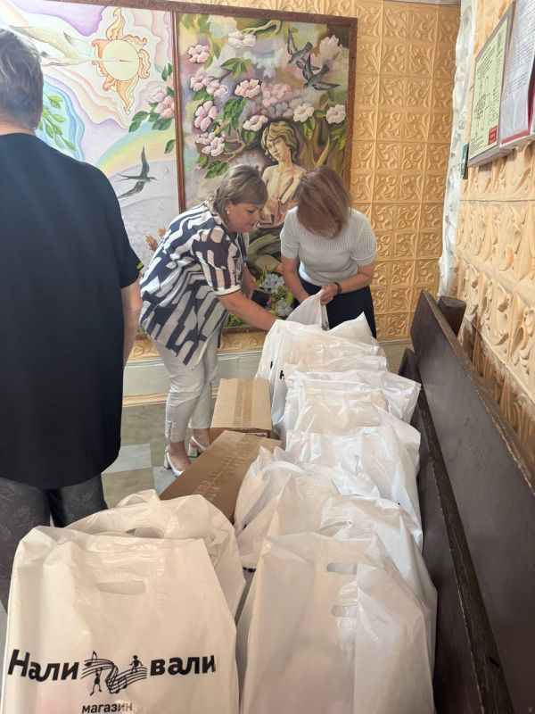 ,      ..        ,        ...