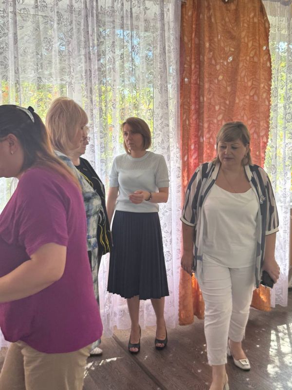 ,      ..        ,        ...