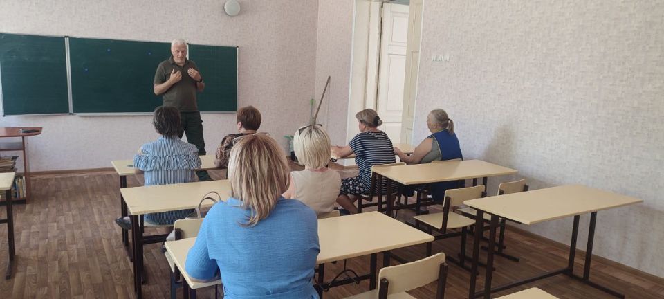 Андрей Бедило: Провел сход граждан в ГБОУ школа №31г.о.Макеевка. Прошла конструктивная беседа