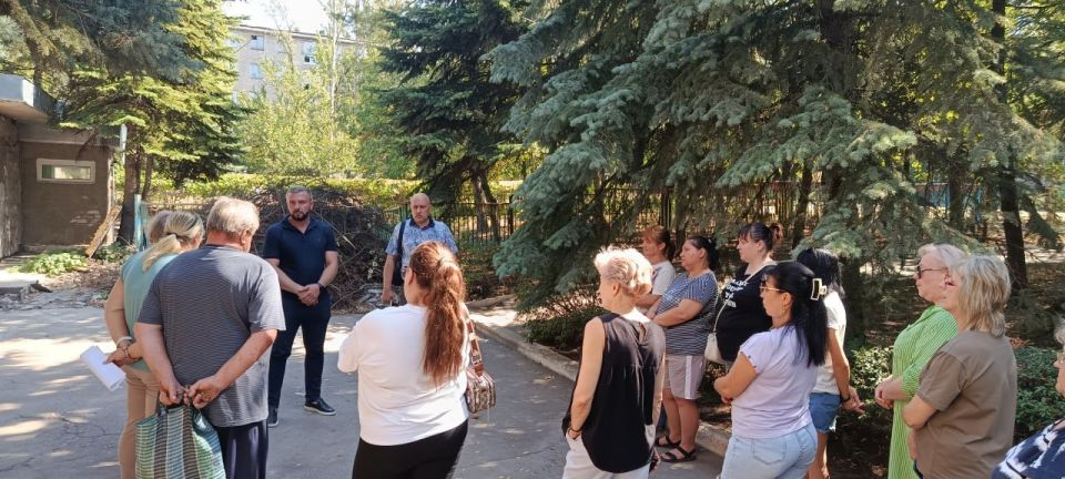 31 июля встречу с трудовым коллективом ГКДОУ «Детский сад № 79 общеразвивающего типа г.о. Макеевка» провел спикер, индивидуальный предприниматель Алексей Боршош 31 июля встречу с трудовым коллективом ГКДОУ «Детский сад № 79 общеразвивающего типа г.о. Макеевка» провел спикер, индивидуальный предприниматель Алексей Боршош