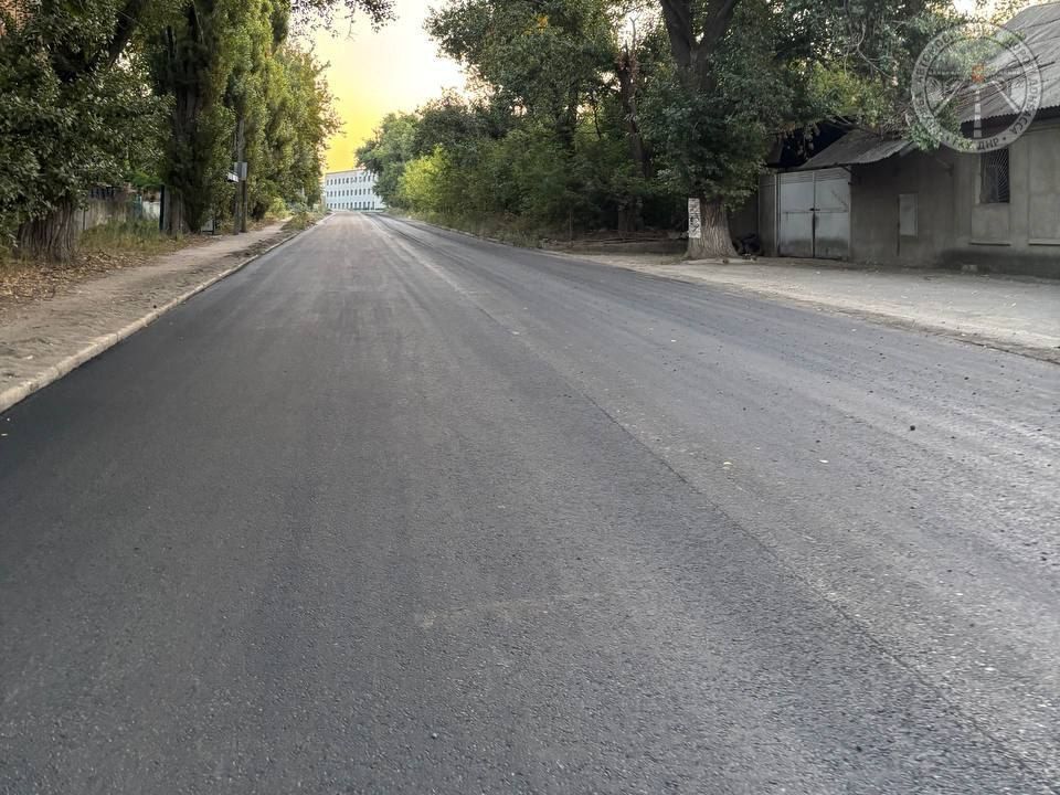 Порядка полумиллиона кв. метров дорожного покрытия уже обновили на улицах Донецка и Макеевки в рамках национального проекта "Инфраструктура для жизни"