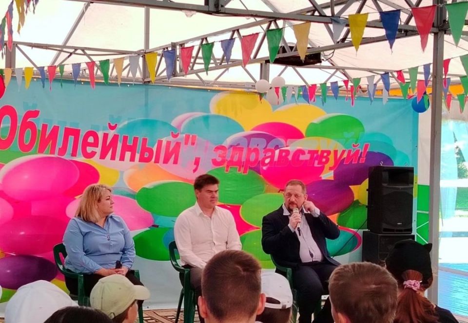 , 01  2025 ,       - ()           ...