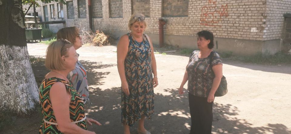 1 августа заместитель руководителя Управы Центрально-Городского внутригородского района Лариса Онищенко провела встречу с жителями по адресу ул. Островского, д. 53 1 августа заместитель руководителя Управы Центрально-Городского внутригородского района Лариса Онищенко провела встречу с жителями по адресу ул. Островского, д. 53