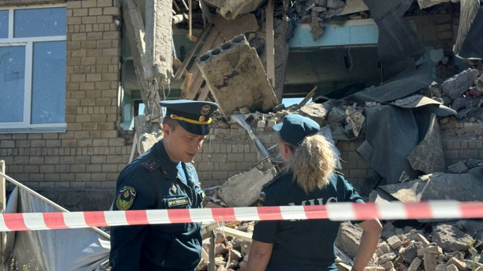 Причины устанавливаются: Диверсия рассматривается как одна из версий обрушения школы в Макеевке Причины устанавливаются: Диверсия рассматривается как одна из версий обрушения школы в Макеевке