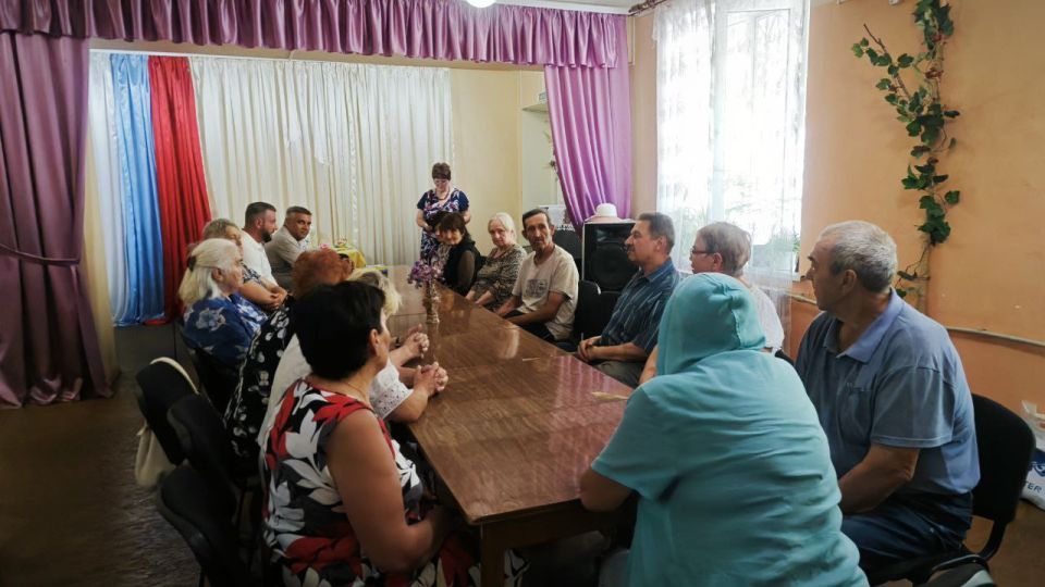  : 01               ,      ...