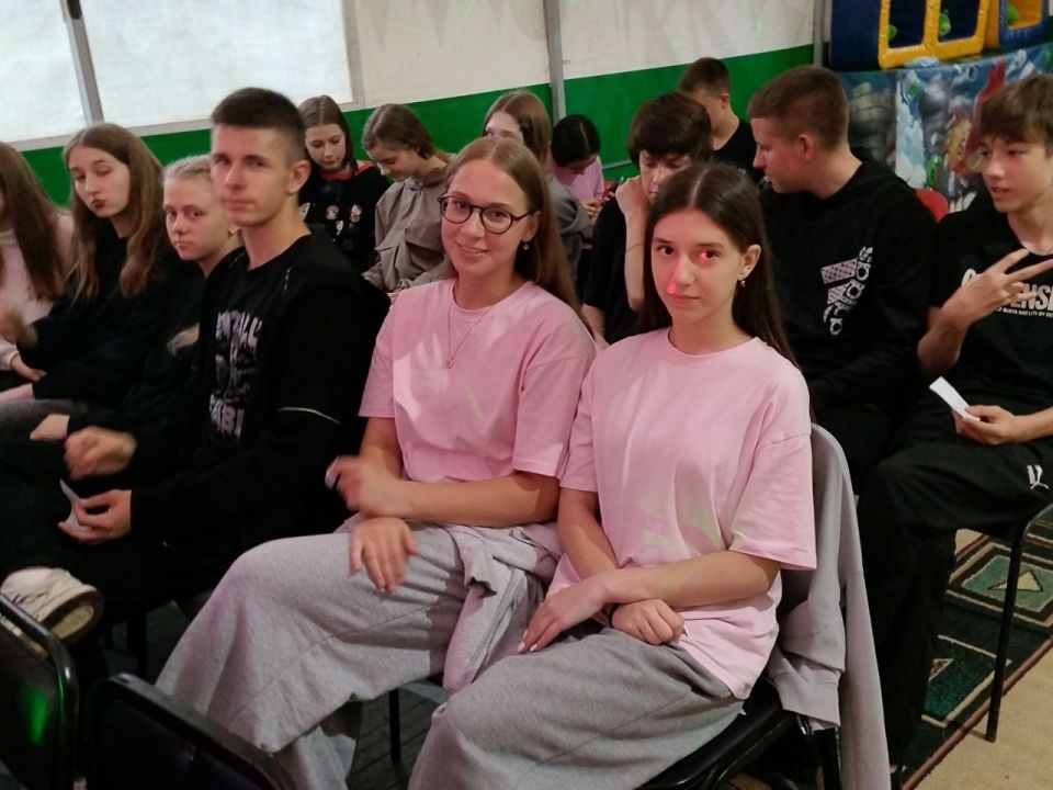 , 01  2025 ,       - ()           ...