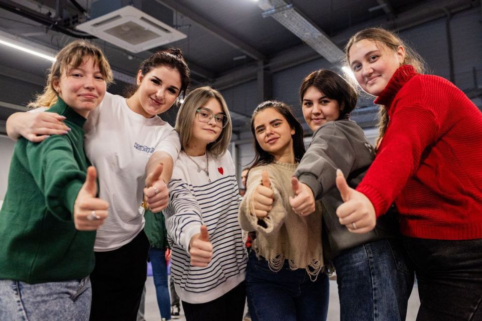 Владислав Ключаров: Юные инициативные и талантливые земляки продолжают также покорять новые высоты и проявлять себя Владислав Ключаров: Юные инициативные и талантливые земляки продолжают также покорять новые высоты и проявлять себя