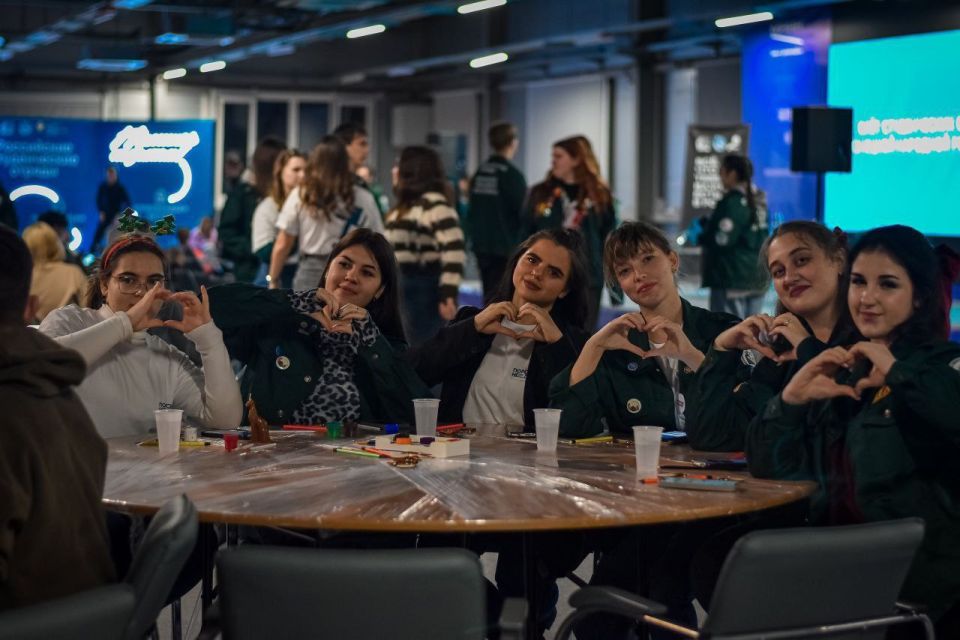 Владислав Ключаров: Юные инициативные и талантливые земляки продолжают также покорять новые высоты и проявлять себя Владислав Ключаров: Юные инициативные и талантливые земляки продолжают также покорять новые высоты и проявлять себя