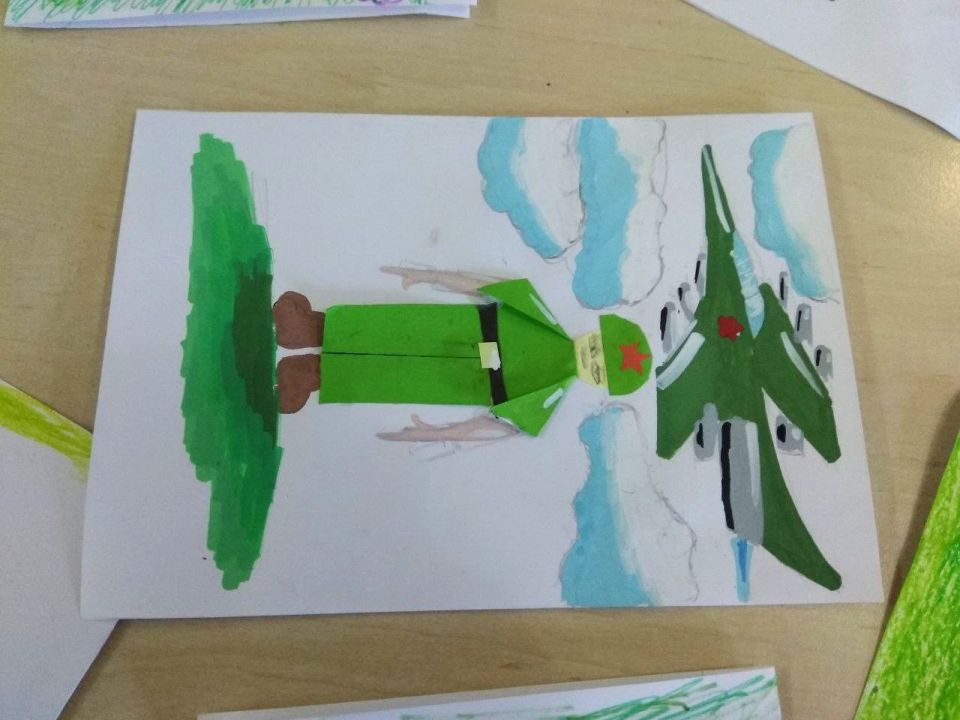 В городском центре культуры прошёл мастер-класс для детей «Бравые солдаты» по изготовлению поздравительных открыток ко Дню ВДВ В городском центре культуры прошёл мастер-класс для детей «Бравые солдаты» по изготовлению поздравительных открыток ко Дню ВДВ