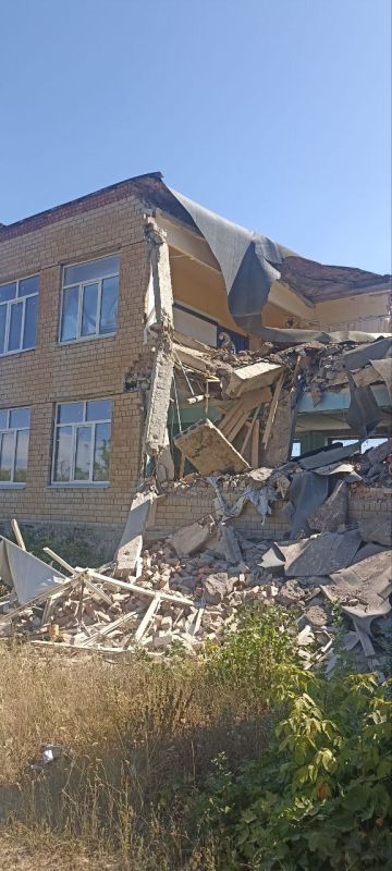 Возбуждено уголовное дело по факту частичного обрушения несущих элементов в одном из общеобразовательных учреждений в Макеевке Возбуждено уголовное дело по факту частичного обрушения несущих элементов в одном из общеобразовательных учреждений в Макеевке