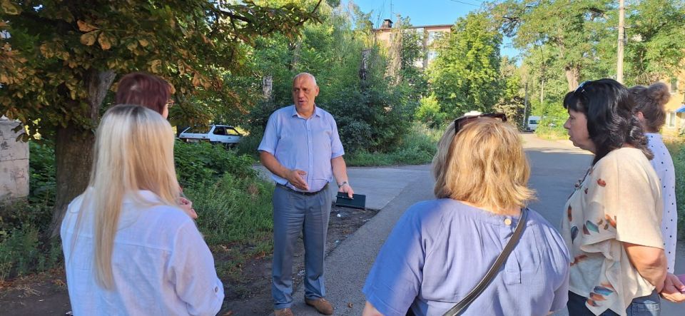 5                  . 9  10  - 2