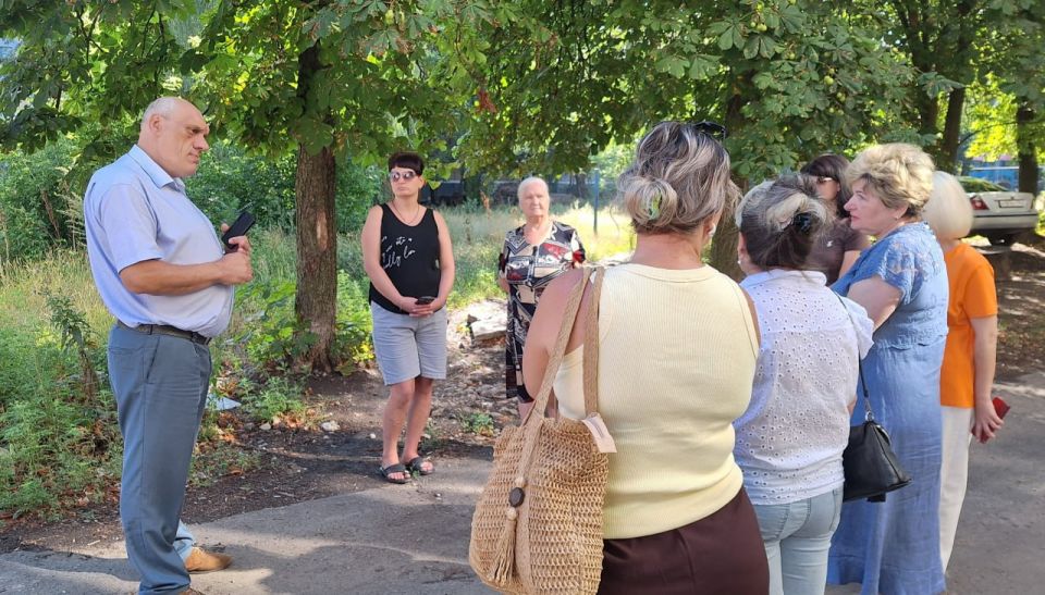 5                  . 9  10  - 2