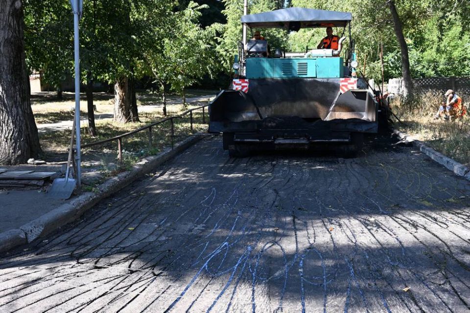 Александр Подгорный: Начинаем восстанавливать прифронтовые районы Донецка Александр Подгорный: Начинаем восстанавливать прифронтовые районы Донецка