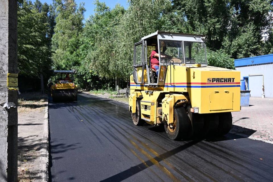 Александр Подгорный: Начинаем восстанавливать прифронтовые районы Донецка Александр Подгорный: Начинаем восстанавливать прифронтовые районы Донецка
