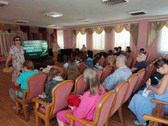 7 августа в рамках проектов «Культурный Донбасс» и «Культура малой родины» в Макеевке состоялась автобусная экскурсия «По ханжонковским местам», посвящённая жизни и наследию Александра Алексеевича Ханжонкова —... 7 августа в рамках проектов «Культурный Донбасс» и «Культура малой родины» в Макеевке состоялась автобусная экскурсия «По ханжонковским местам», посвящённая жизни и наследию Александра Алексеевича Ханжонкова —...