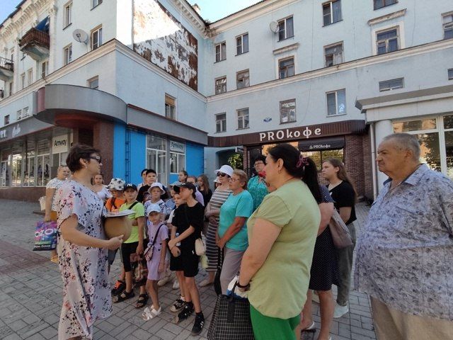 7 августа в рамках проектов «Культурный Донбасс» и «Культура малой родины» в Макеевке состоялась автобусная экскурсия «По ханжонковским местам», посвящённая жизни и наследию Александра Алексеевича Ханжонкова —... 7 августа в рамках проектов «Культурный Донбасс» и «Культура малой родины» в Макеевке состоялась автобусная экскурсия «По ханжонковским местам», посвящённая жизни и наследию Александра Алексеевича Ханжонкова —...
