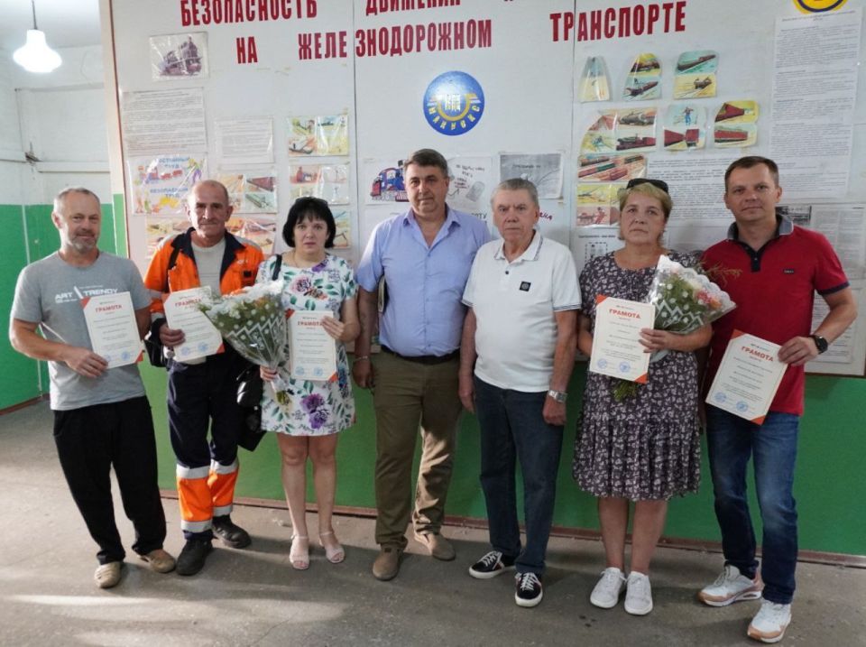 Предприятия ЮГМК отметили День железнодорожника