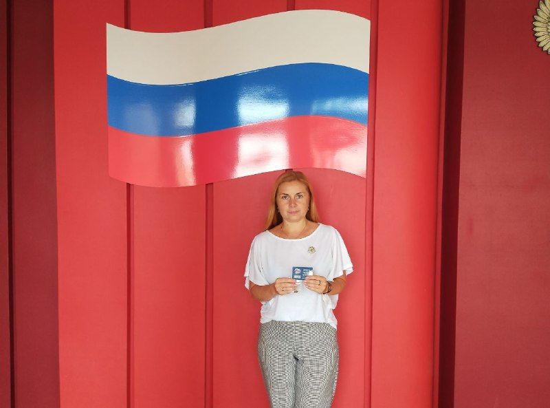 8 августа в первичных отделениях Макеевского местного отделения партии «Единая Россия» Червоногвардейского района состоялось вручение партийных билетов новым членам партии