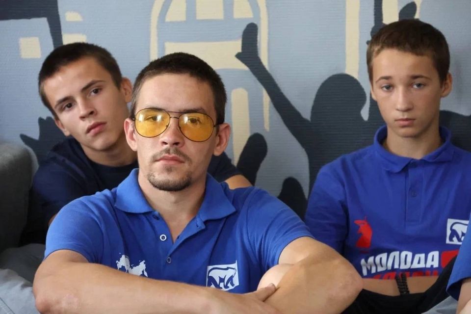 Прошла увлекательная встреча с активистами Молодой Республики , Движения Первых и Молодой Гвардии - ЮНАРМИЯ, приуроченная ко Дню строителя Прошла увлекательная встреча с активистами Молодой Республики , Движения Первых и Молодой Гвардии - ЮНАРМИЯ, приуроченная ко Дню строителя