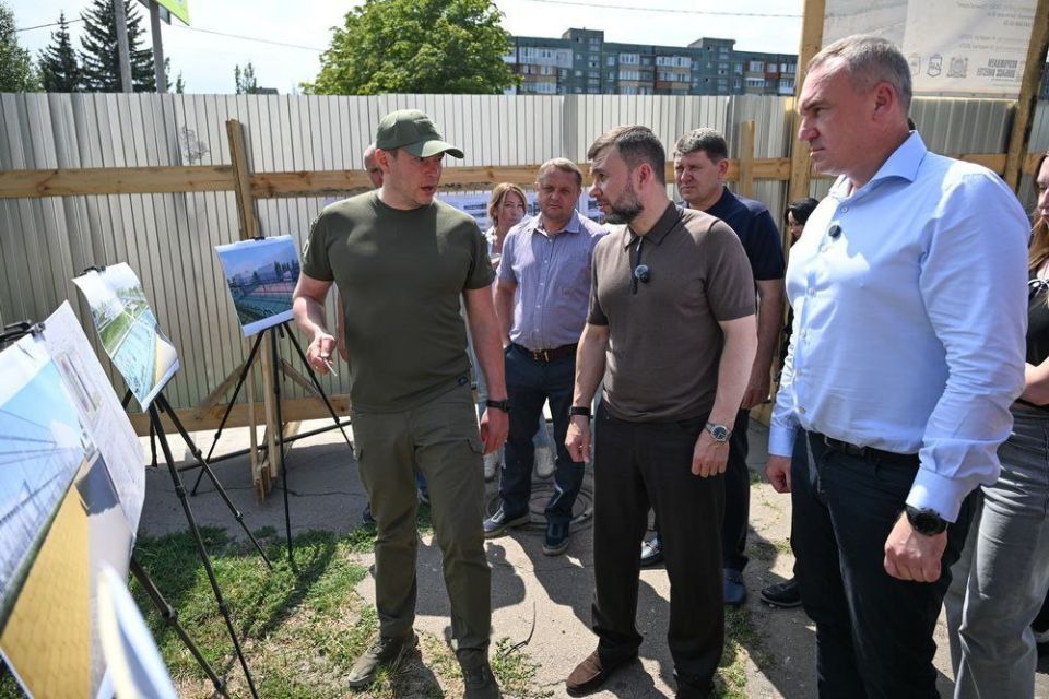 Специалисты из ХМАО ведут восстановительные работы в лицее №2 «Престиж» и детском саду №19 города Макеевки с опережением графиков